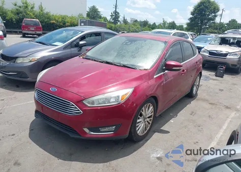 2015 Ford Focus Titanium из США, поврежденный, VIN 1FADP3N24FL217315